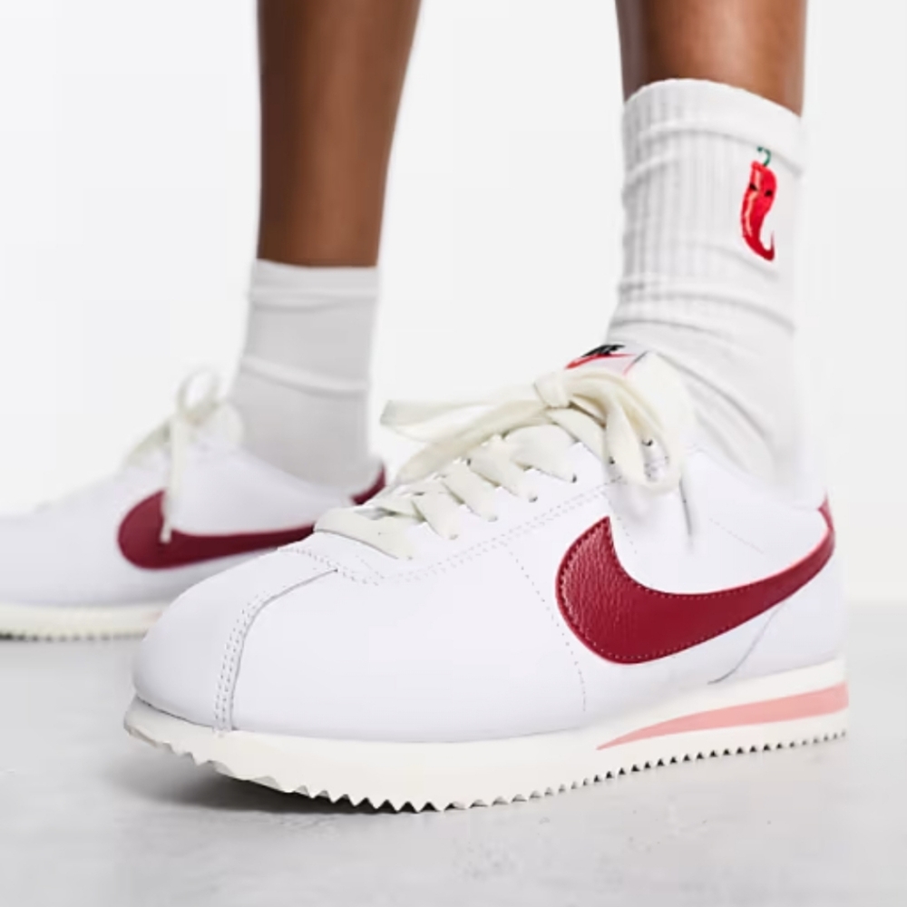 Nike White and Red Women's Sneakers